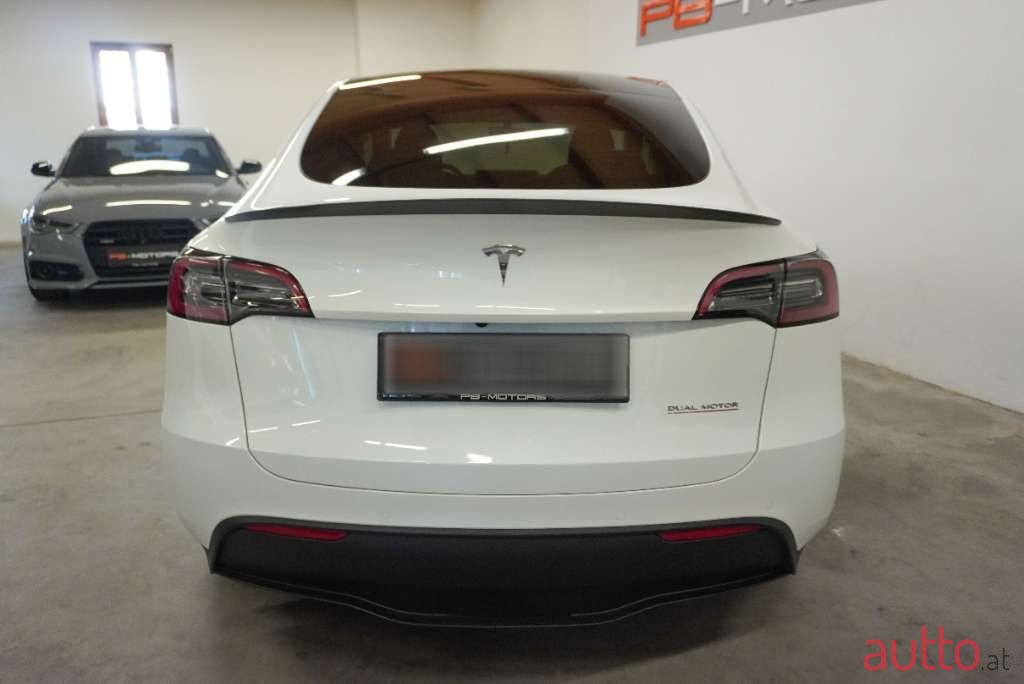 2022' Tesla Model Y photo #3
