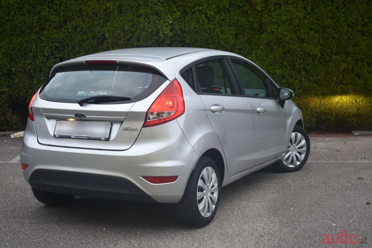2010' Ford Fiesta photo #5