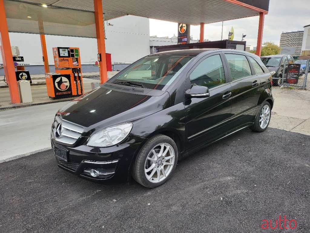 2011' Mercedes-Benz B-Klasse photo #2