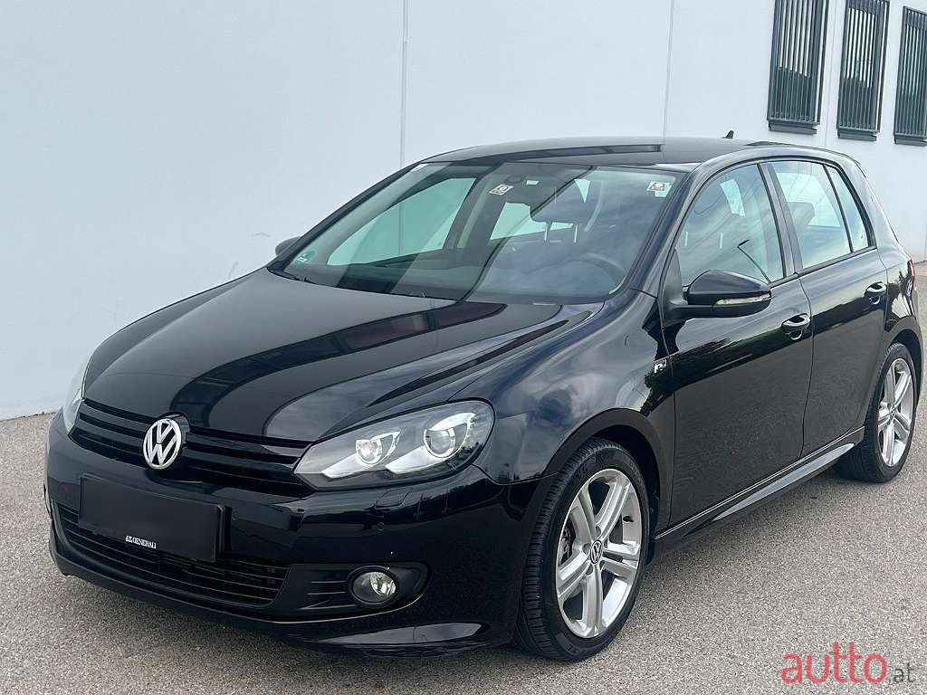 2011' Volkswagen Golf photo #3