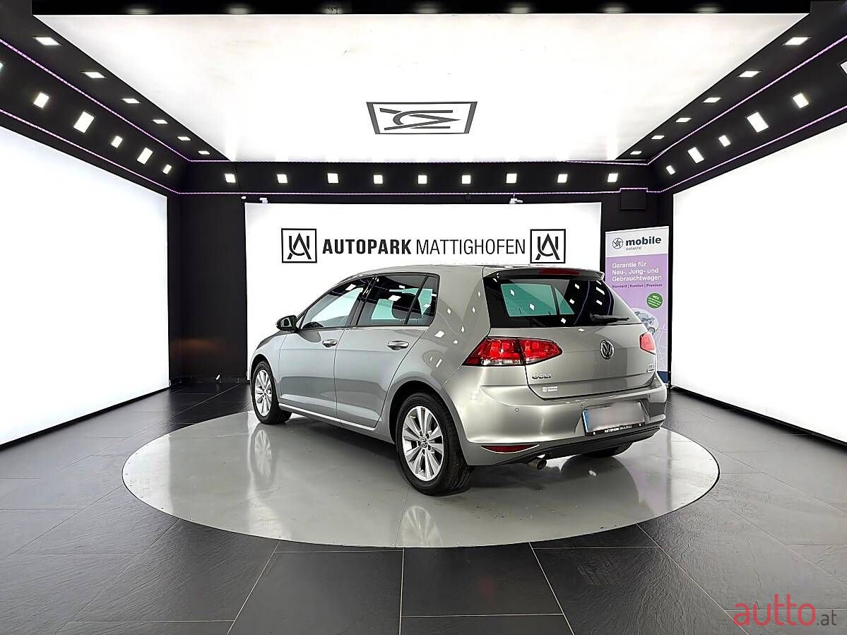 2016' Volkswagen Golf photo #3
