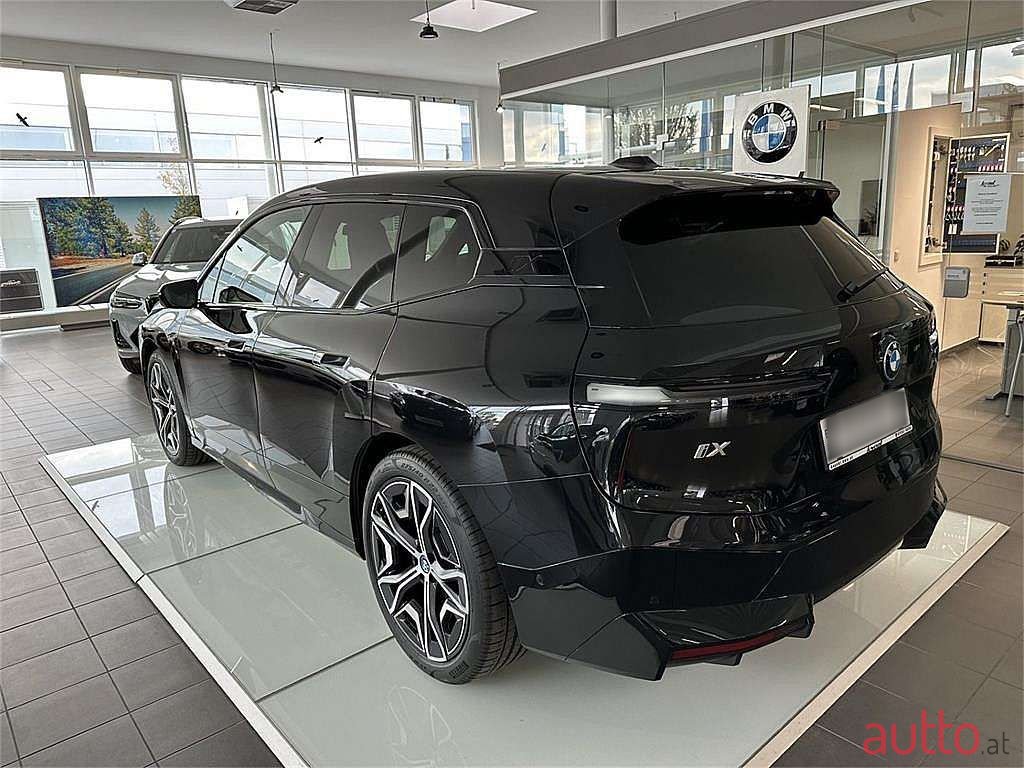 2023' BMW iX photo #4