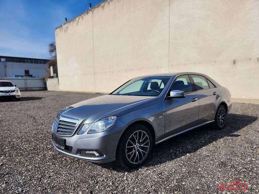 2010' Mercedes-Benz E-Klasse photo #1