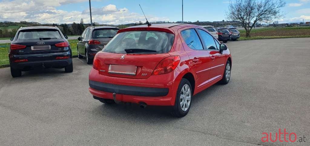 2009' Peugeot 207 photo #4
