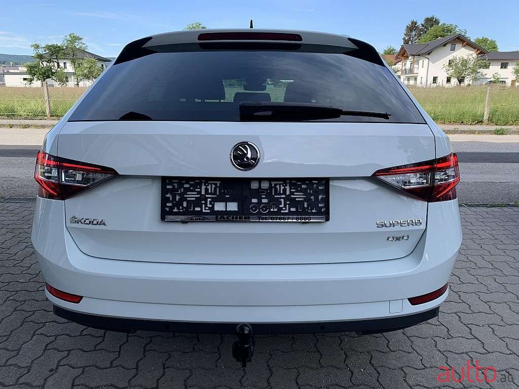 2018' Skoda Superb photo #6