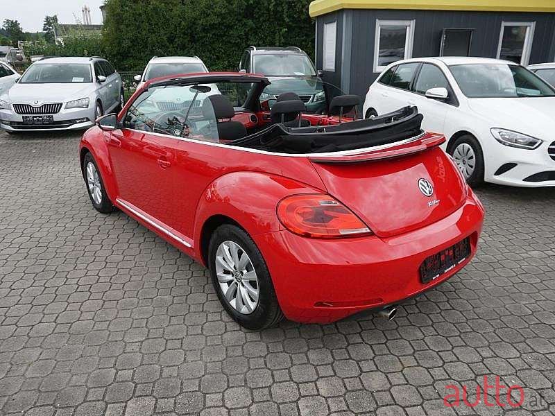 2013' Volkswagen Beetle photo #4