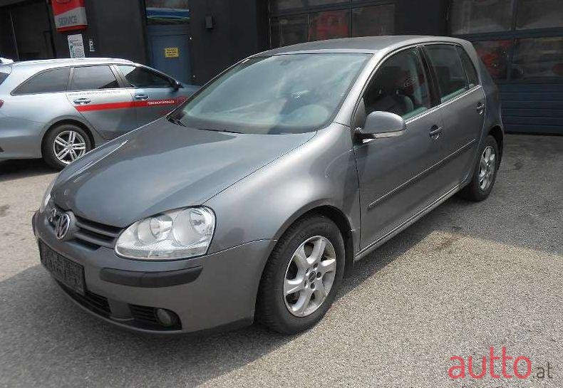 2005' Volkswagen Golf photo #1