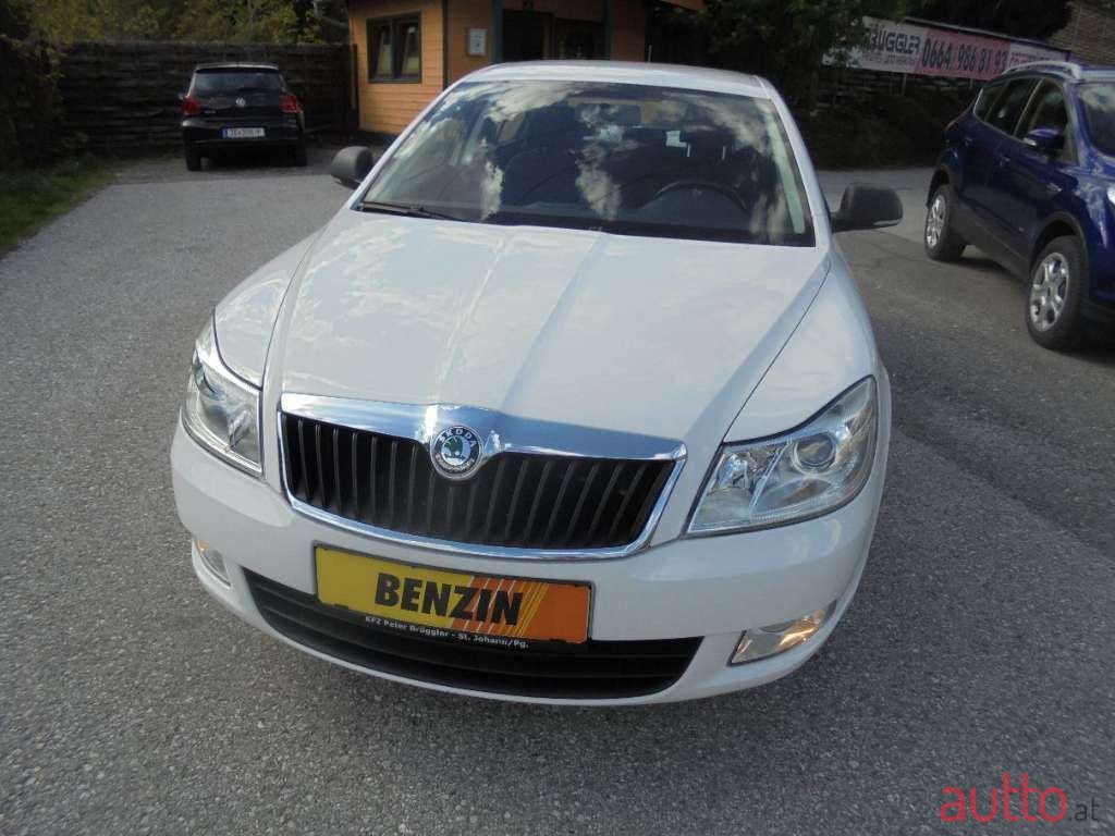 2013' Skoda Octavia photo #1