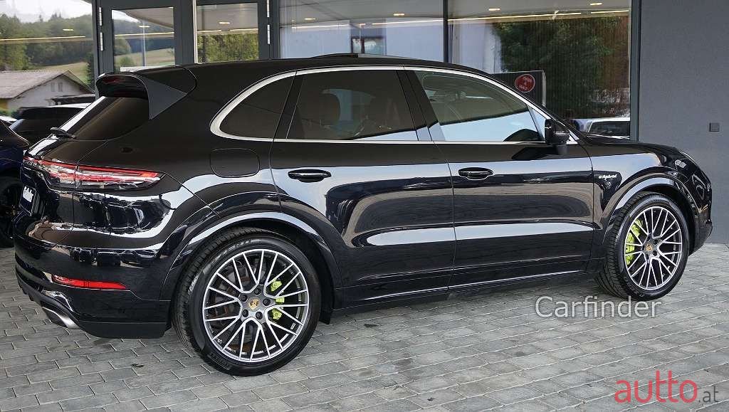 2018' Porsche Cayenne photo #5