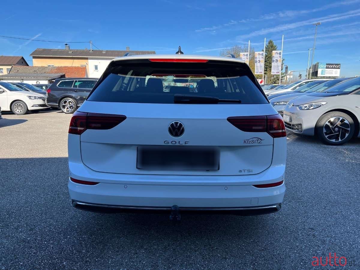 2024' Volkswagen Golf photo #3