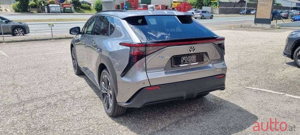 2023' Toyota bZ4X photo #4