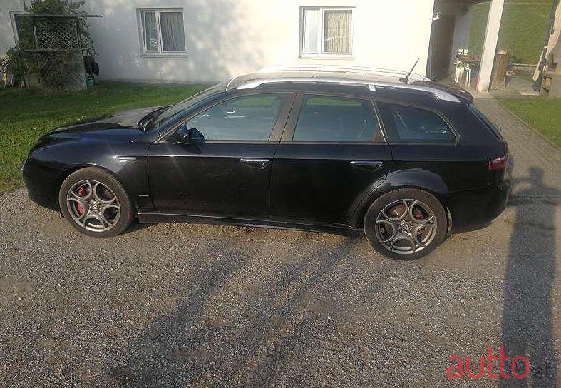 2009' Alfa Romeo 159 photo #1