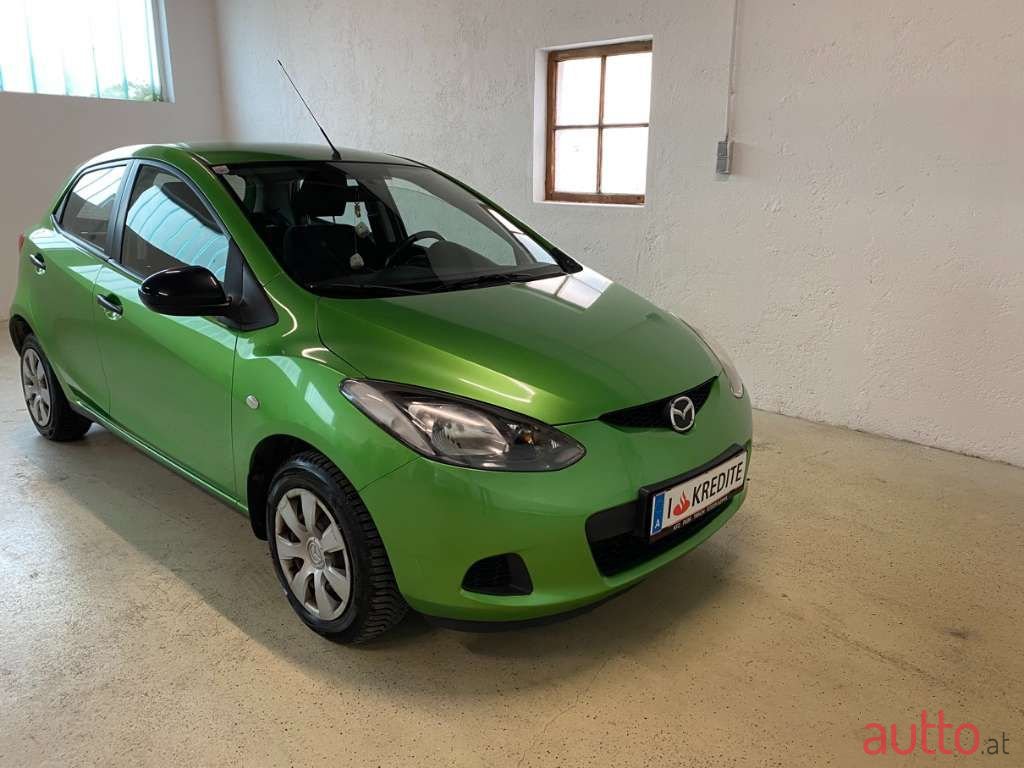 2009' Mazda Mazda2 photo #1