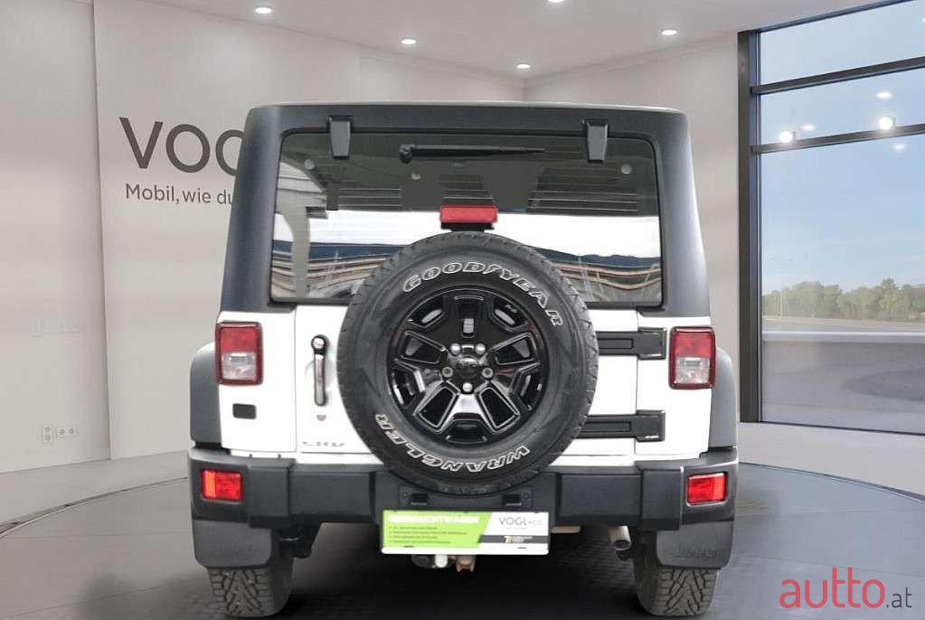 2013' Jeep Wrangler photo #5