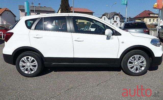 2019' Suzuki SX4 photo #1