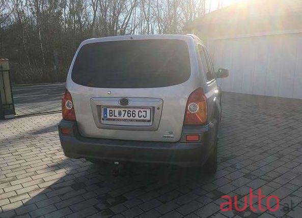 2002' Hyundai Terracan photo #2