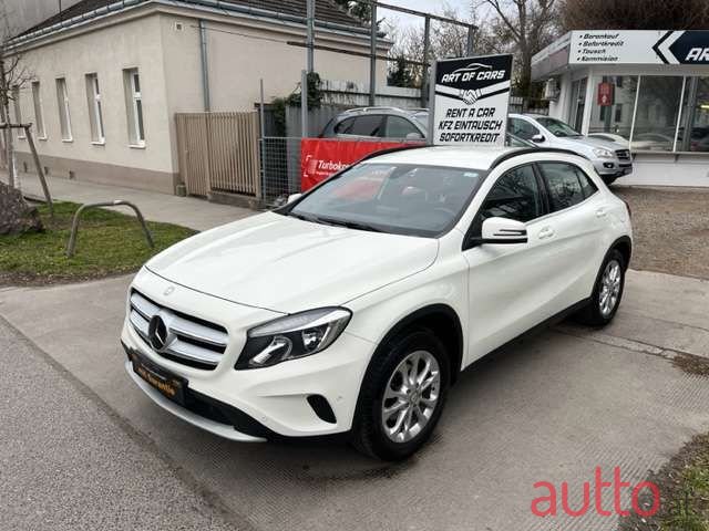 2016' Mercedes-Benz Gla Klasse photo #1