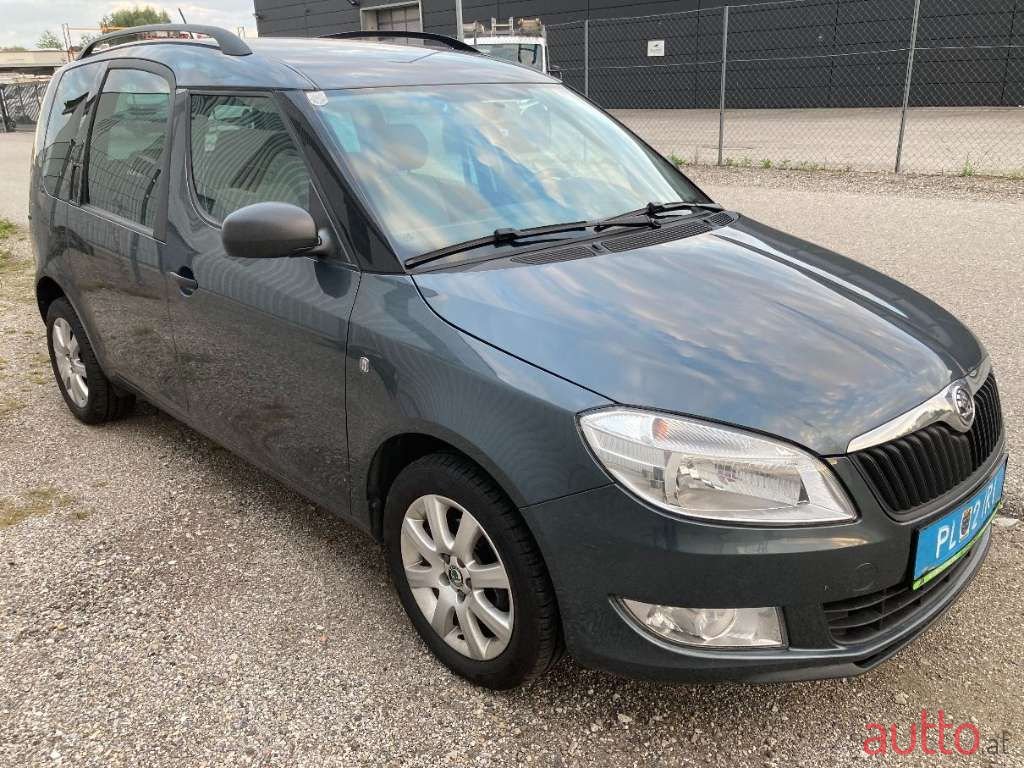 2015' Skoda Roomster photo #3