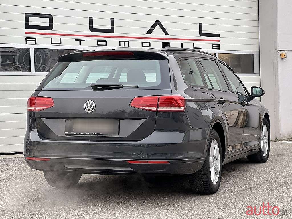 2015' Volkswagen Passat photo #4