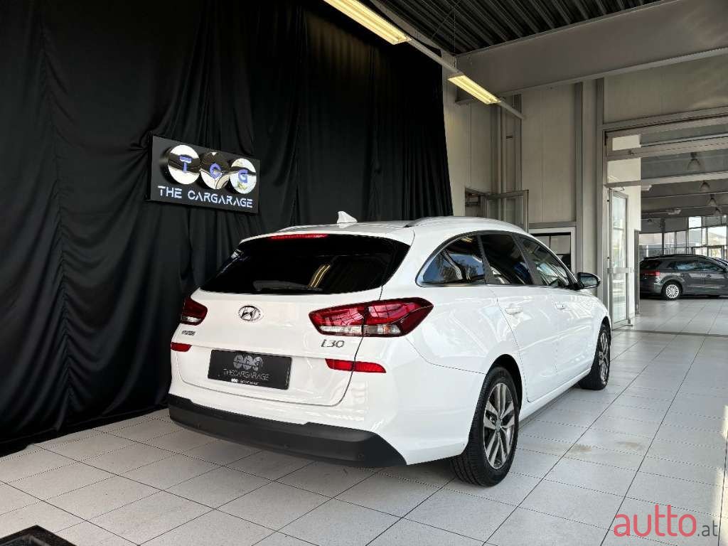 2020' Hyundai i30 photo #4