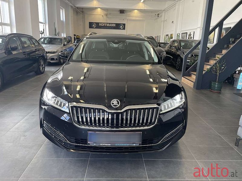 2020' Skoda Superb photo #2