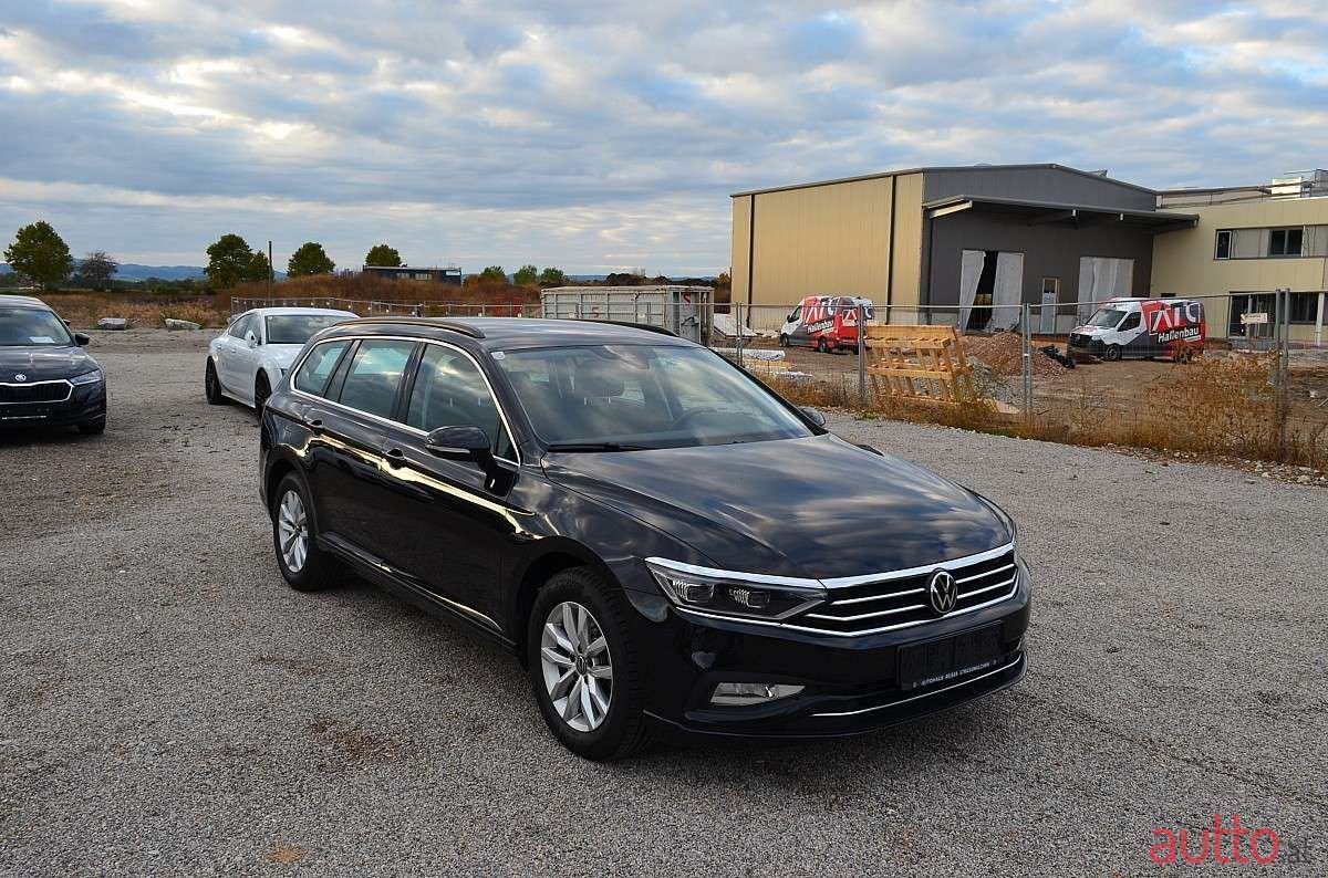 2022' Volkswagen Passat photo #5