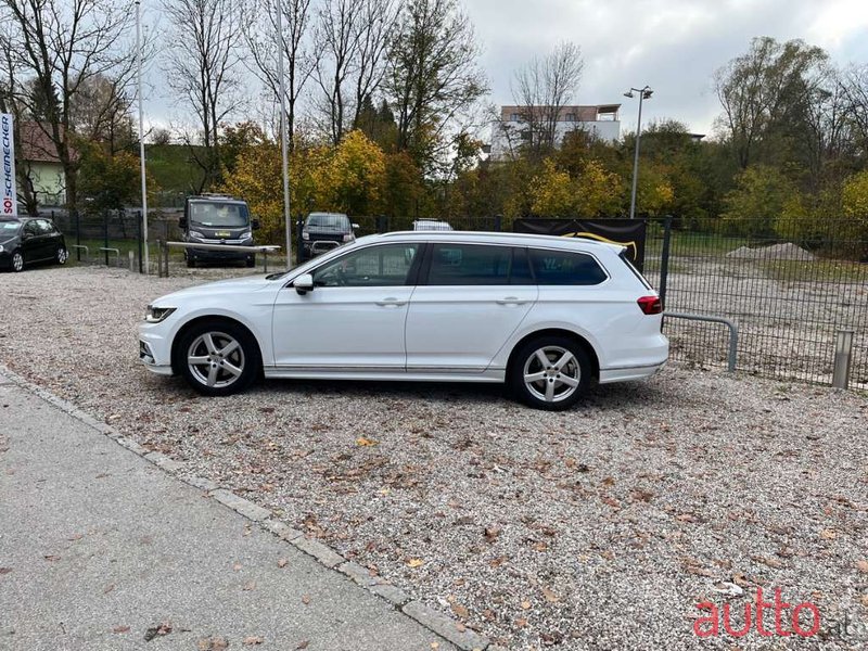 2016' Volkswagen Passat photo #5