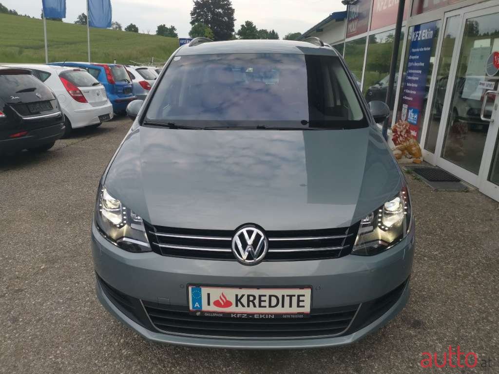 2013' Volkswagen Sharan photo #3