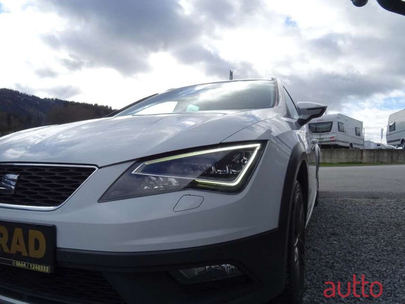 2014' SEAT Leon photo #1