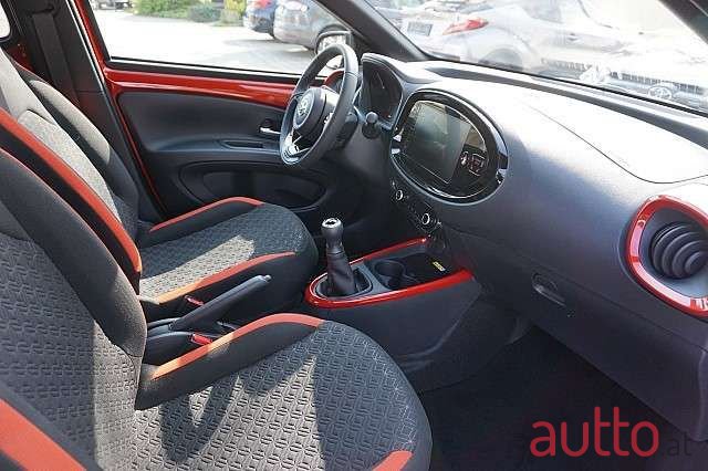 2022' Toyota Aygo photo #5