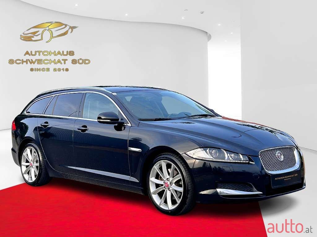 2014' Jaguar XF photo #2
