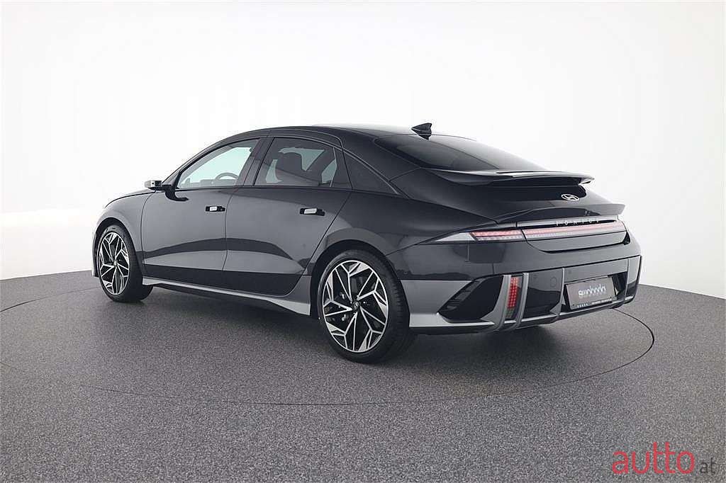 2023' Hyundai Ioniq 6 photo #3