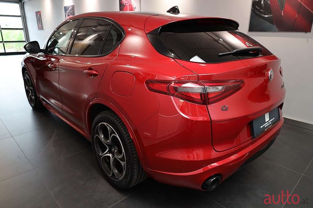2020' Alfa Romeo Stelvio photo #1