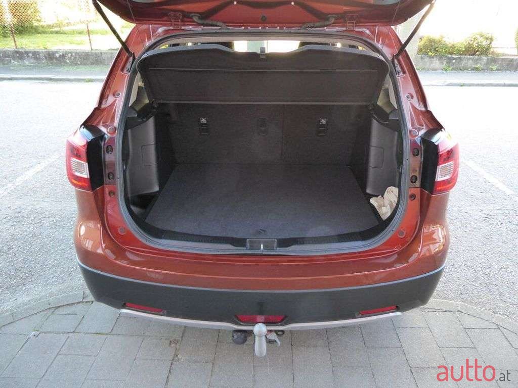 2018' Suzuki SX4 photo #4