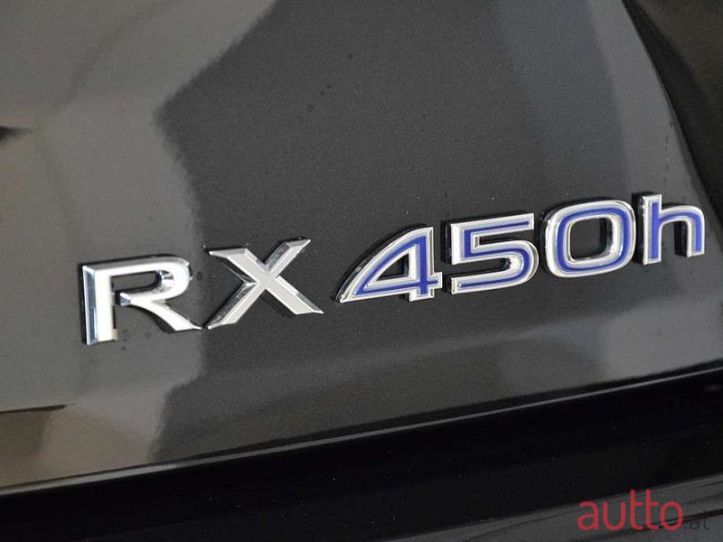 2022' Lexus RX photo #5