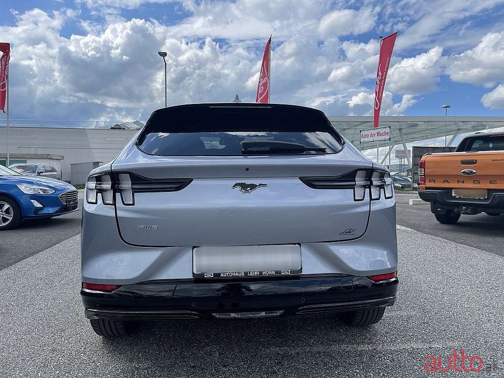 2022' Ford Mustang Mach-E photo #5