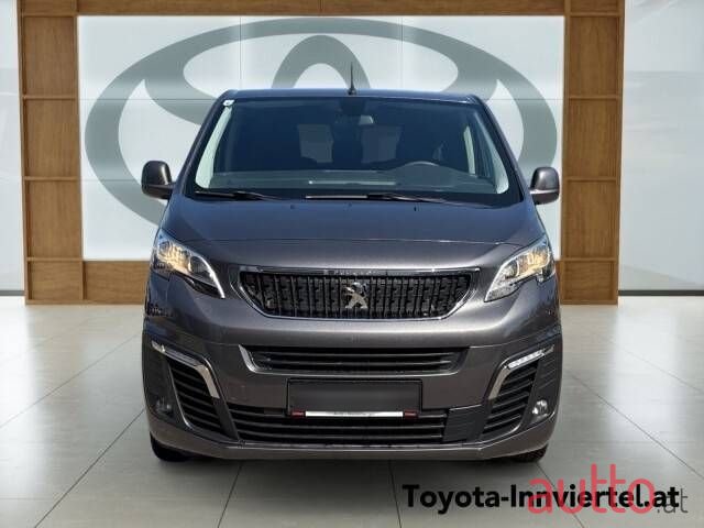 2018' Peugeot Traveller photo #6
