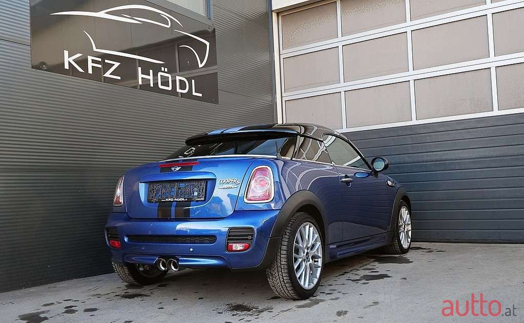 2011' MINI Coupé photo #1