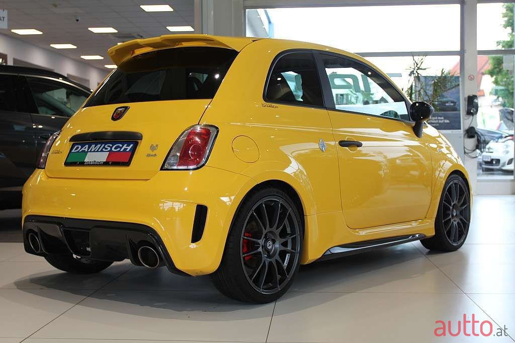 2017' Fiat 500 Abarth photo #4