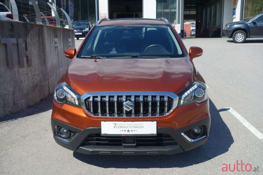 2017' Suzuki SX4 photo #3