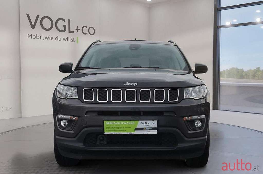 2019' Jeep Compass photo #4