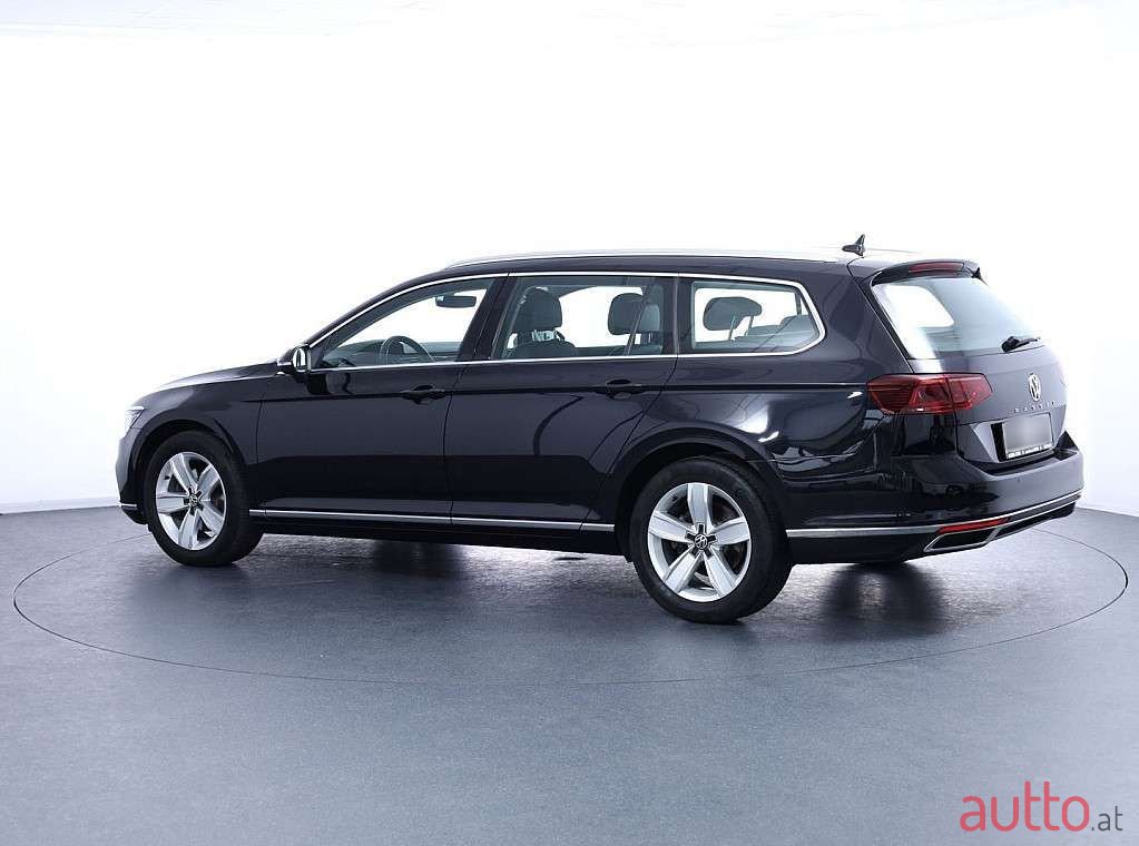 2020' Volkswagen Passat photo #3