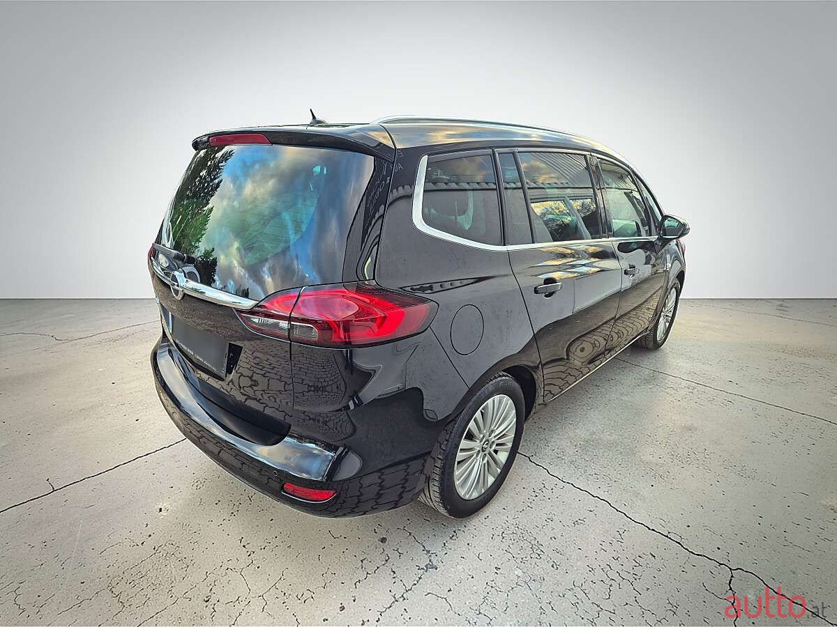 2017' Opel Zafira photo #4