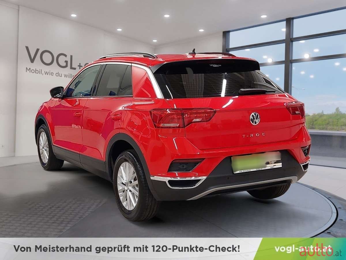 2019' Volkswagen T-Roc photo #3