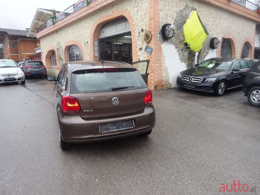 2012' Volkswagen Polo photo #1