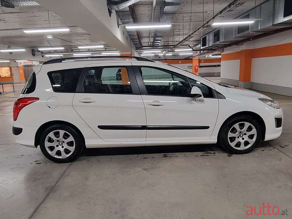 2011' Peugeot 308 photo #4