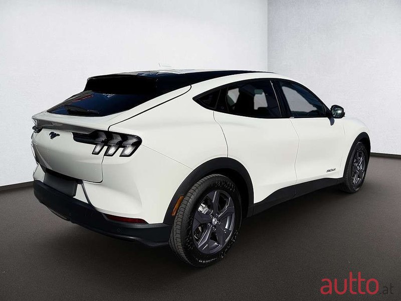 2023' Ford Mustang Mach-E photo #1