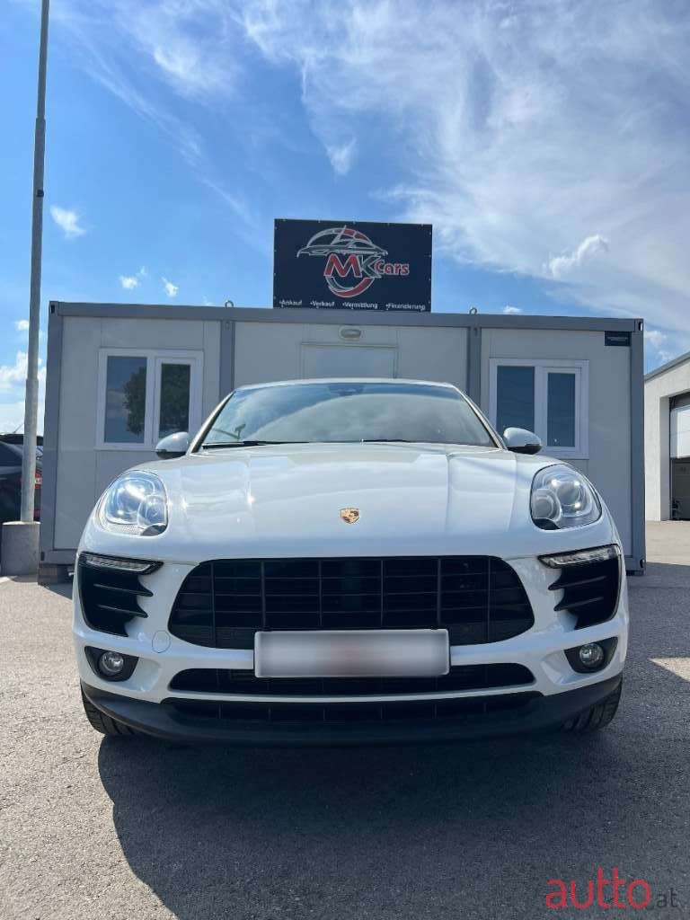 2016' Porsche Macan photo #5