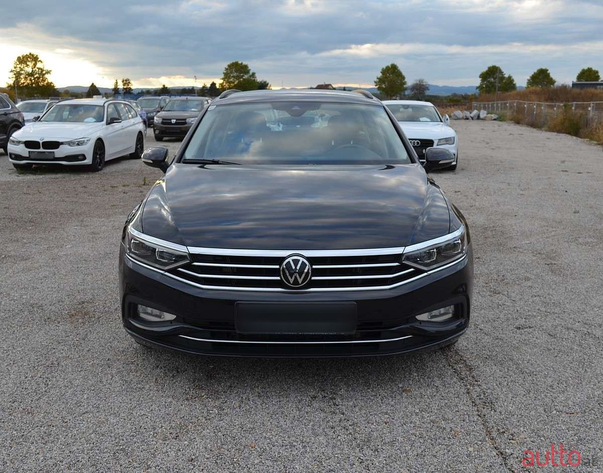 2022' Volkswagen Passat photo #3