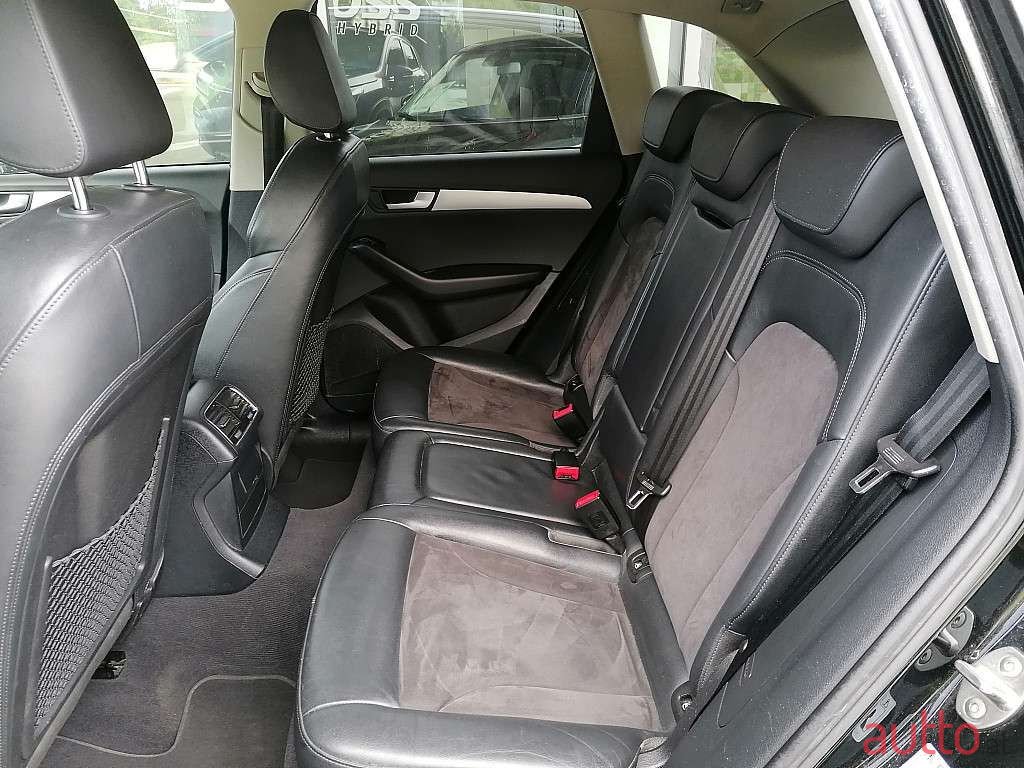 2012' Audi Q5 photo #5